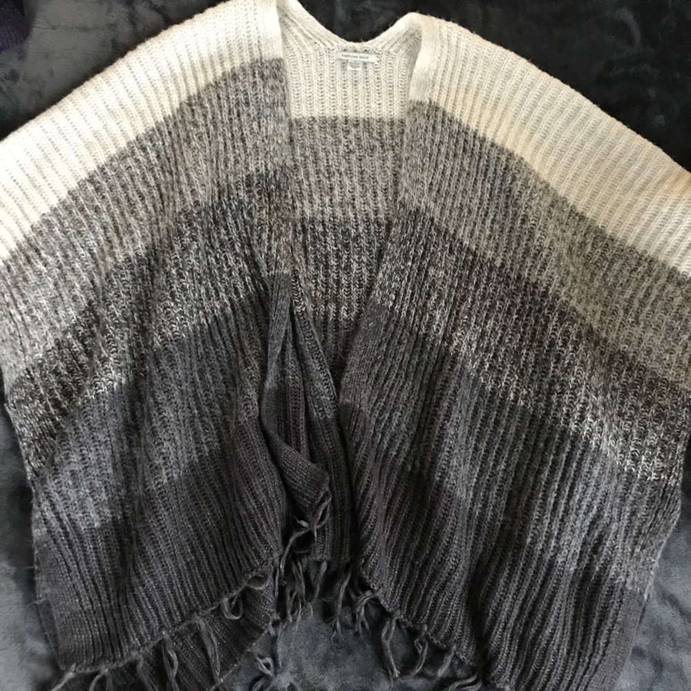 Cozy ombré sweater kimono ❄️